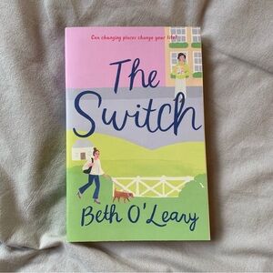 The Switch by Beth O’Leary in paperback